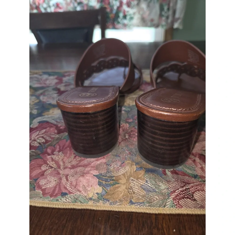 Tory Burch Sz 7.5 Brown Burnt Cuoio Tiny Miller Toe Ring Sandals 2.5